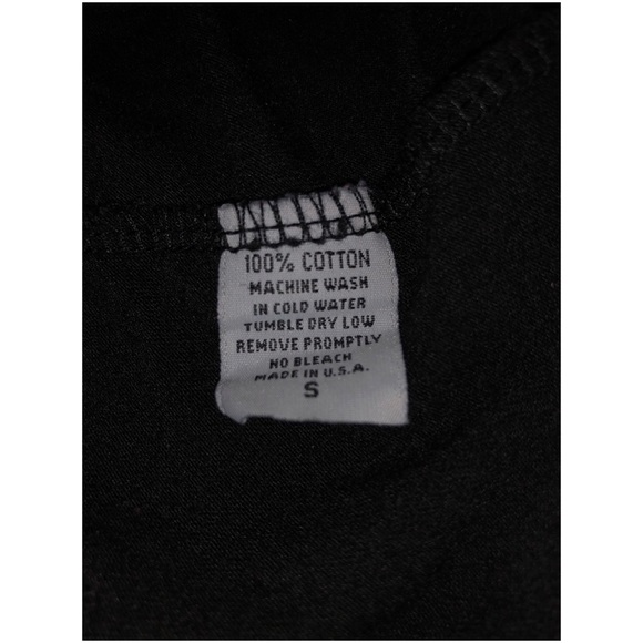 Very stylish, Graphic Shirt. (Muscle Tee) - Picture 3 of 4